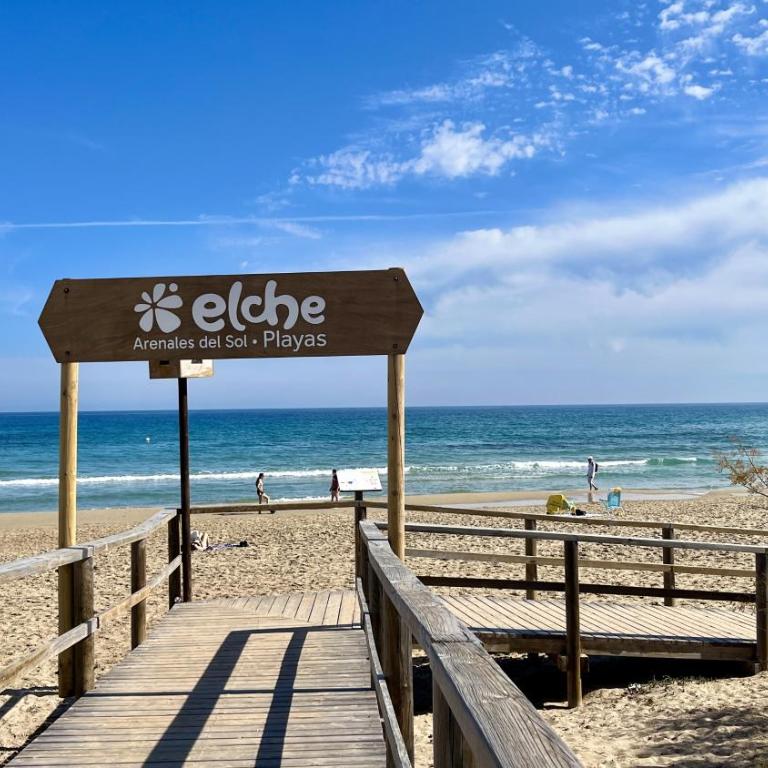 BUNGALOW FRENTE AL MAR - Three-Bedroom Apartment - 35