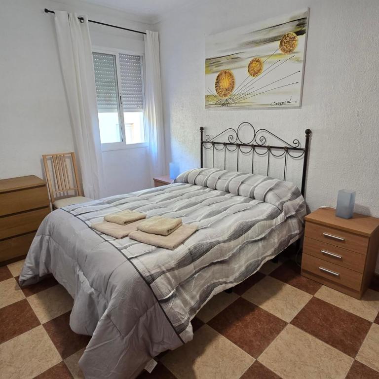 Apartamento en la Caleta con ascensor - Appartement 3 Chambres - 4