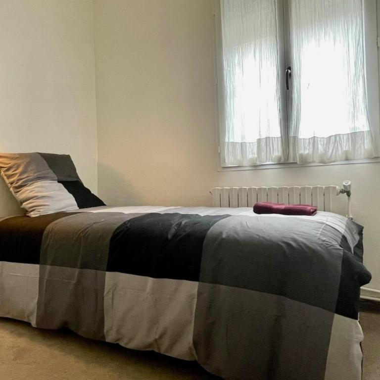Marais 4e Appartement sous les toits avec mezzanine par Mey Agency - Appartement 3 Chambres - 11