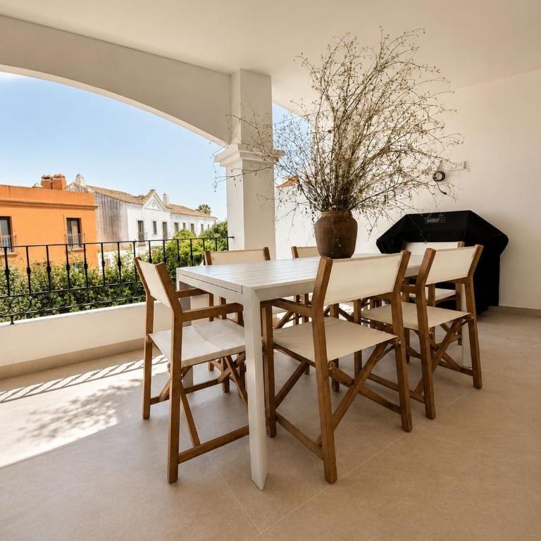 Encantador Adosado de Estilo Andaluz - Three-Bedroom Apartment - 11