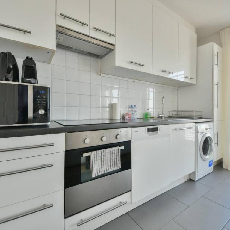 Eiffel Tower Magical View Fabulous 1 BR - Appartement - 5