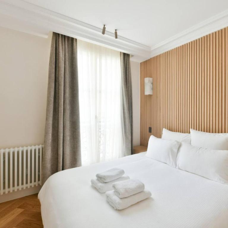 Luxury Modern 2BR AC Marais Metro Steps Away - Appartement - 2