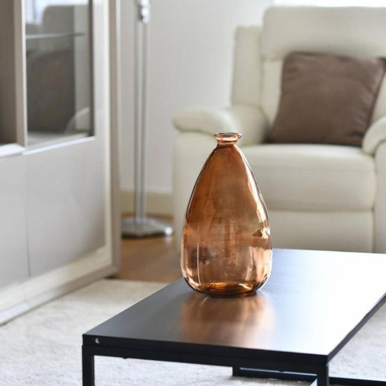 Spacious 2BR Apartment with Eiffel Tower View & Balcony - Appartement - 30