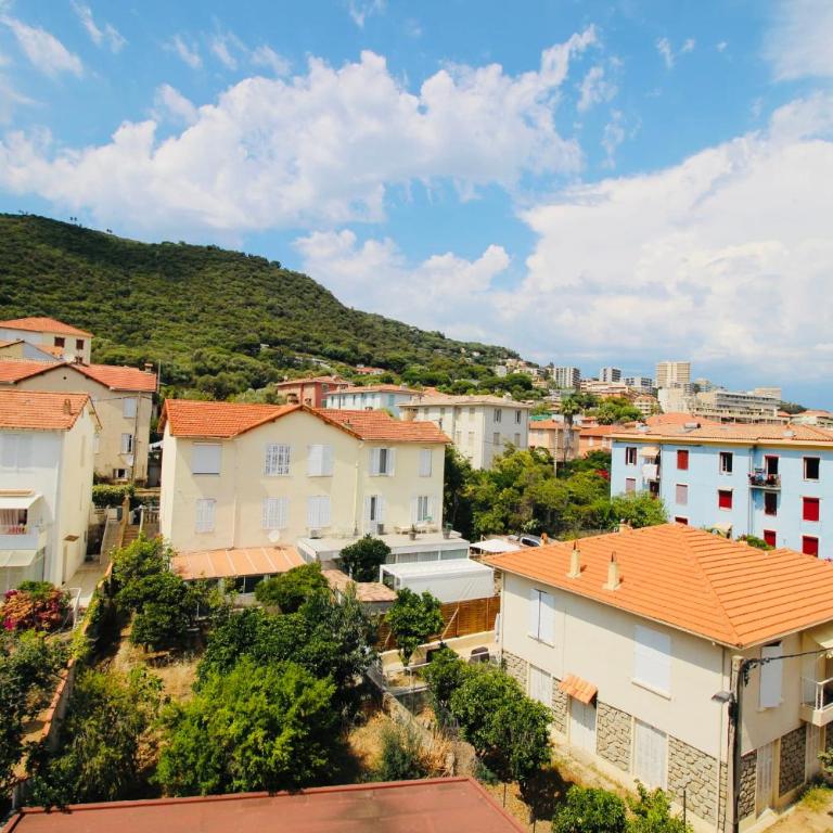 Le Petit Trotel - Studio proche plages et centre - Appartement - 12