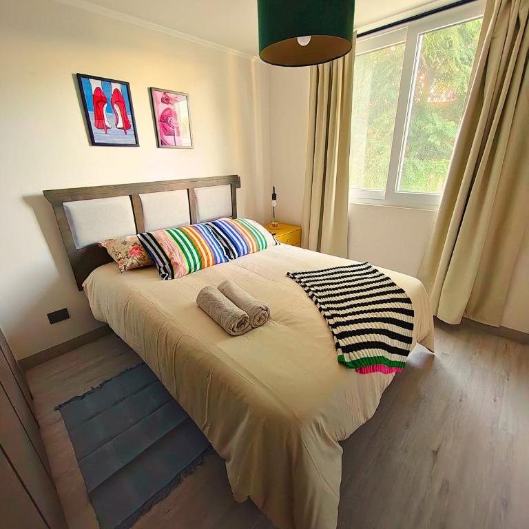 Moderno Depto en Ñuñoa | Metro Ñuble + Wifi - Apartamento de 3 dormitorios - 2