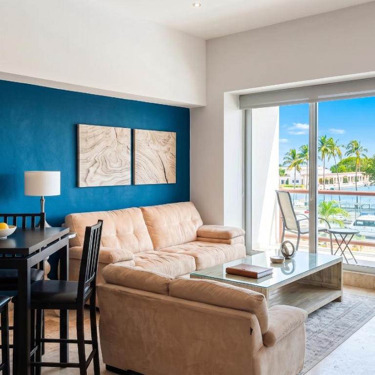 Deck12, 2BR Premium, Pool Access Parking - Apartamento de 2 dormitorios con vistas al mar - 11