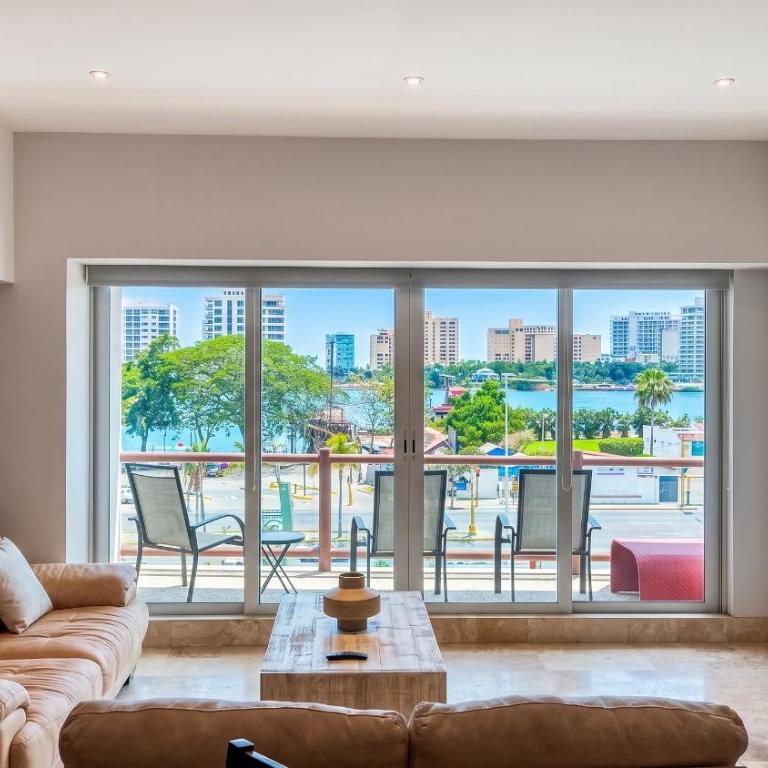 Deck12, 2BR Premium, Pool Access Parking - Apartamento de 2 dormitorios con vistas al mar - 14