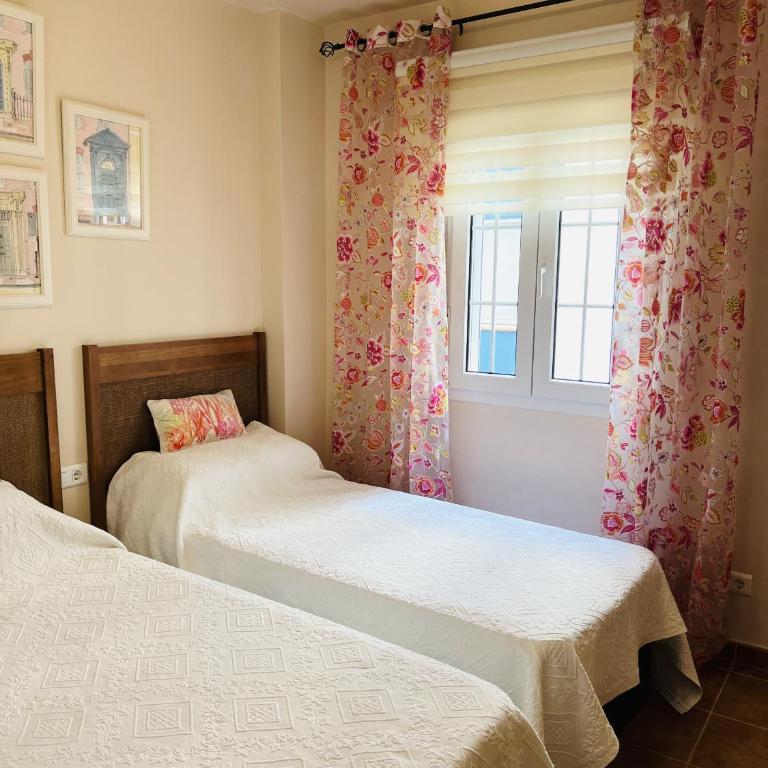 Marina View Apartment - Sleeps 4 - GRO01 - Two-Bedroom Apartment with Balcony - 21