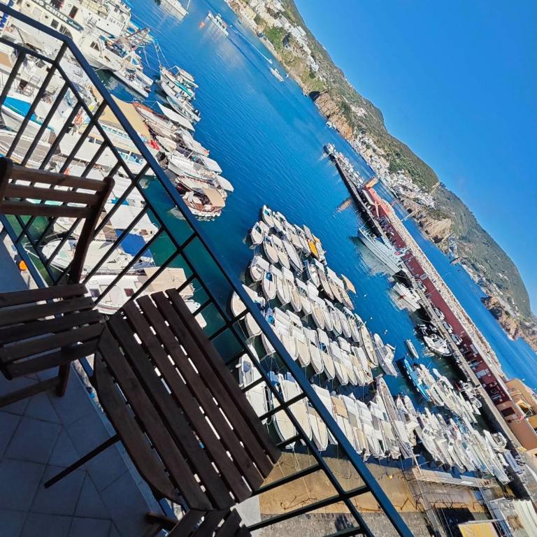 Locanda Mari - Camera Matrimoniale/Doppia con Letti Singoli con Vista Mare - 6