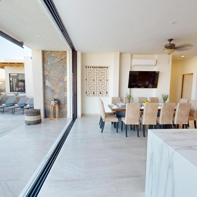 8BR Beach Estate, Pool, Hot Tub, 4 Villas - Eight-Bedroom House - 63