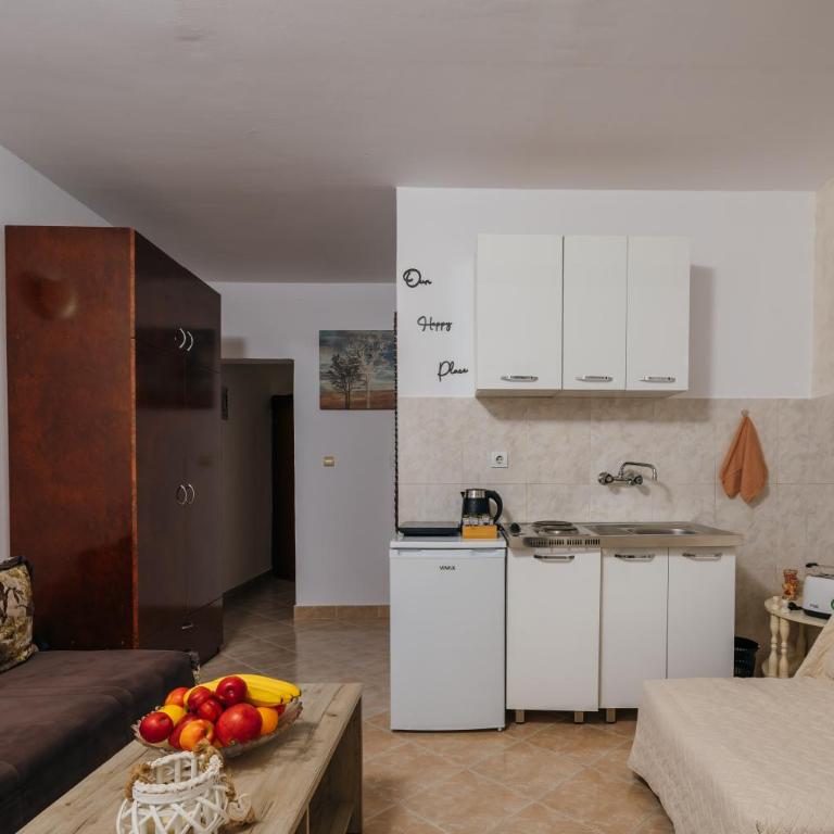 Mir & More - One-Bedroom Apartment - 3