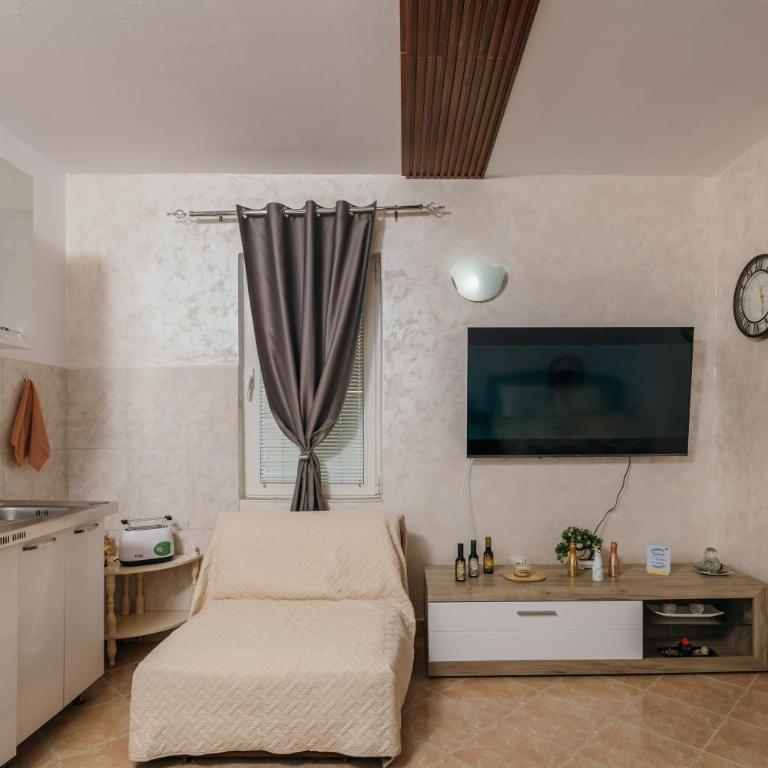 Mir & More - One-Bedroom Apartment - 4
