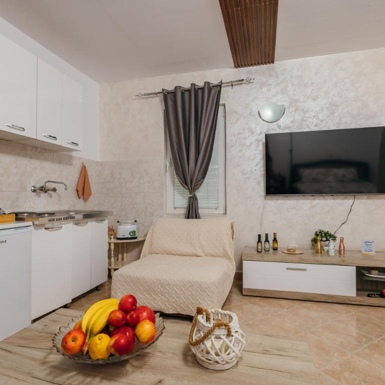 Mir & More - One-Bedroom Apartment - 9
