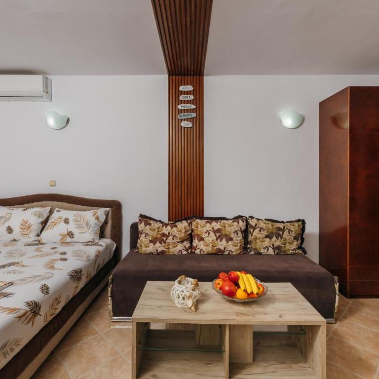 Mir & More - One-Bedroom Apartment - 7