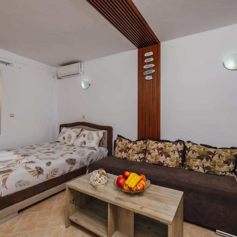 Mir & More - One-Bedroom Apartment - 6