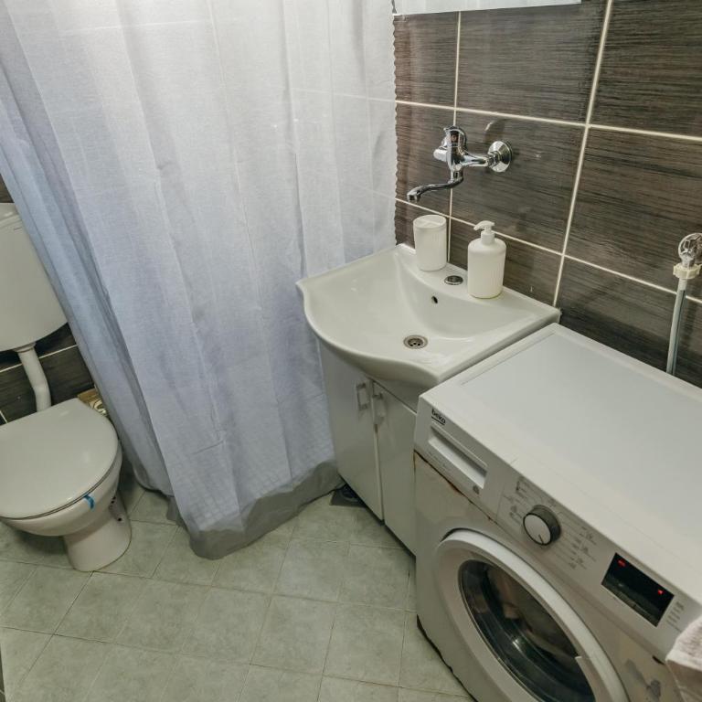 Mir & More - One-Bedroom Apartment - 15