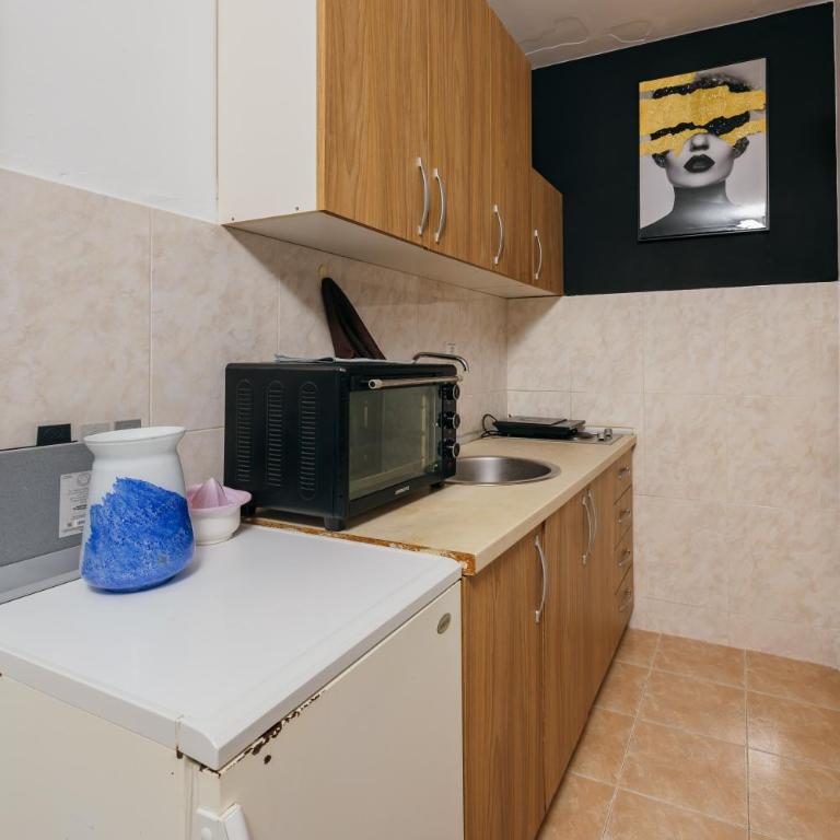 Mir & More - One-Bedroom Apartment - 8