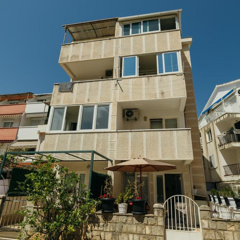Mir & More - One-Bedroom Apartment - 21