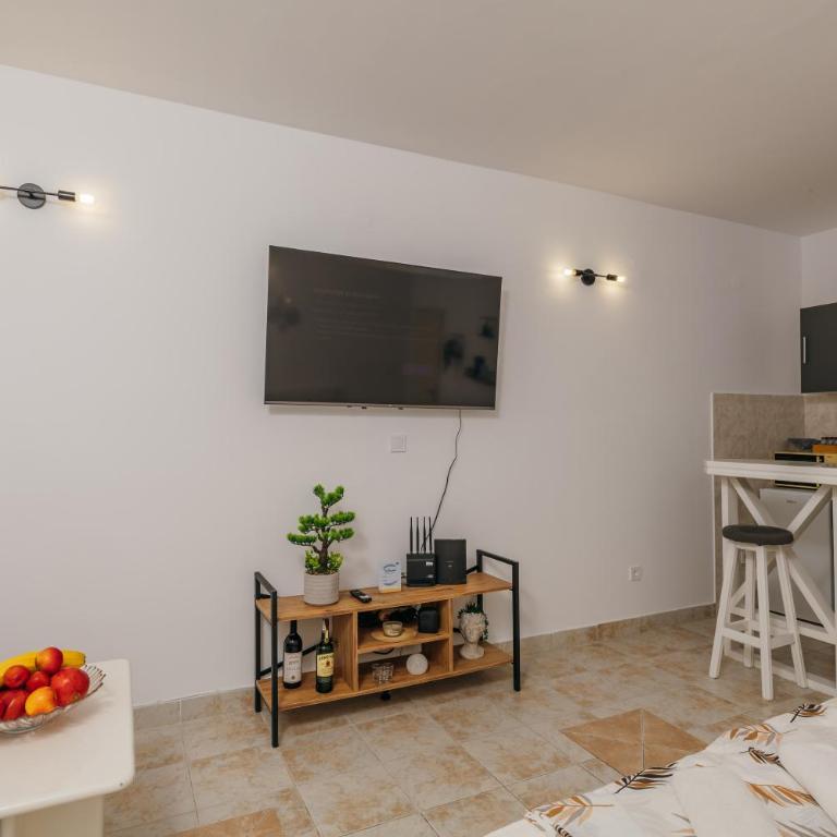 Mir & More - One-Bedroom Apartment - 32