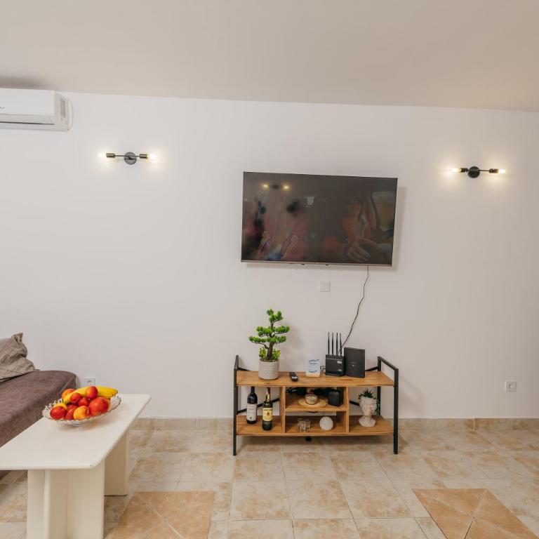 Mir & More - One-Bedroom Apartment - 29