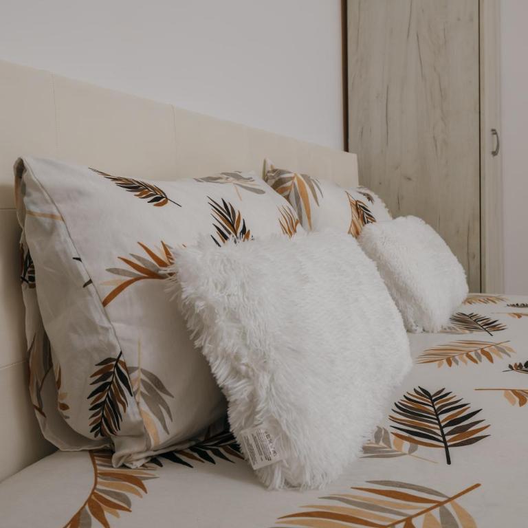 Mir & More - One-Bedroom Apartment - 24