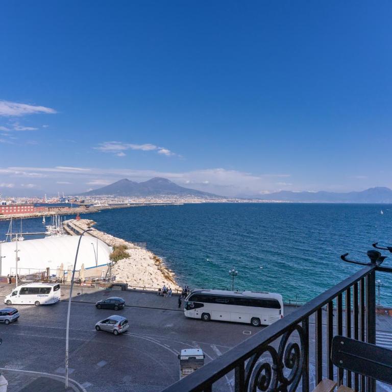 Sette Stelle Suites - Camera Queen con Vista Mare - 13