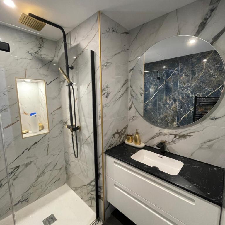 Apartamento en Puerto Banus con vista al puerto - Apartamento de 3 dormitorios - 30