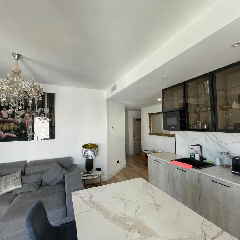 Apartamento en Puerto Banus con vista al puerto - Apartamento de 3 dormitorios - 33