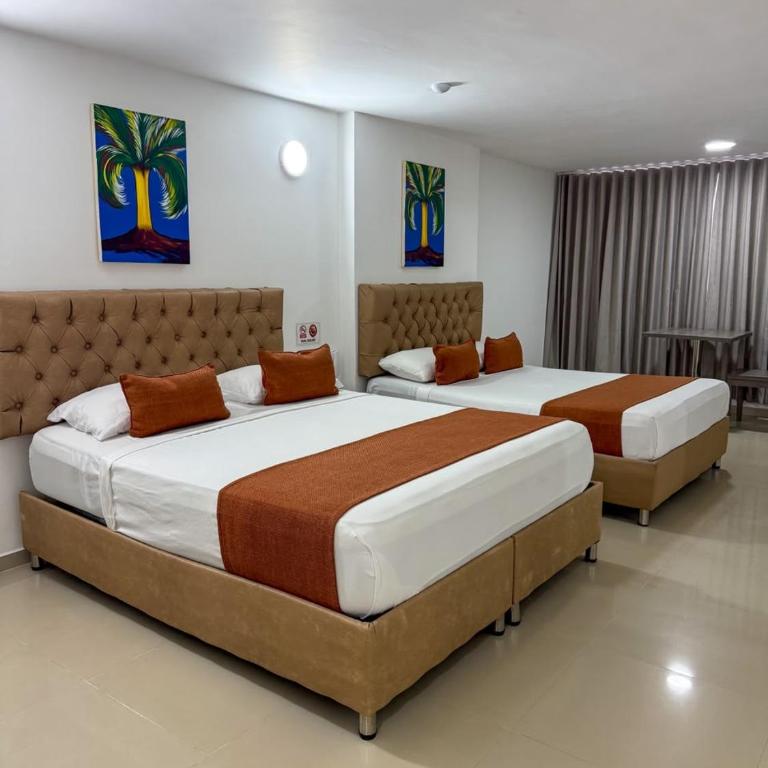 Hotel Hernández CTG - Standard Quadruple Room - 5