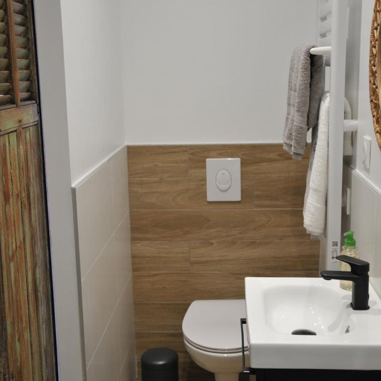 QG Marseille - Chambre Double avec Salle de Bains Privative - 3
