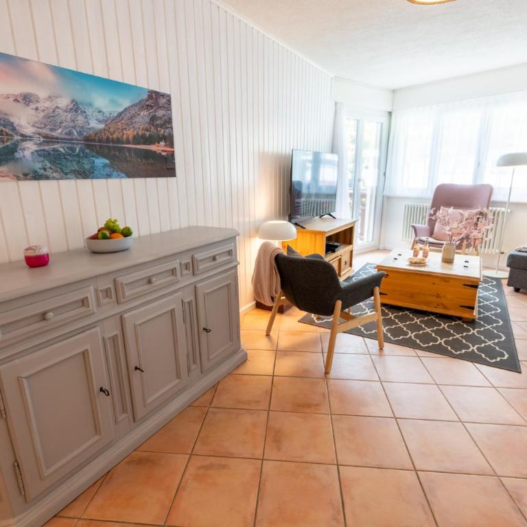 Appartement spacieux, Face aux télécabines - Two-Bedroom Deluxe Apartment with Balcony - 7