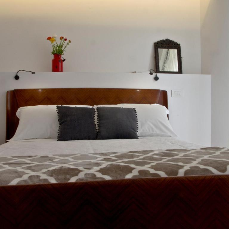 Limen Matera Guesthouse - King Room with Balcony - 6