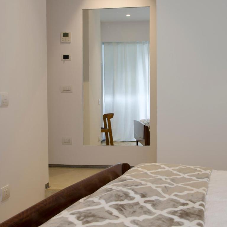 Limen Matera Guesthouse - King Room with Balcony - 5