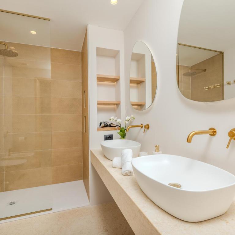 Antares Rooms and Suites - Suite with Sea View - 6
