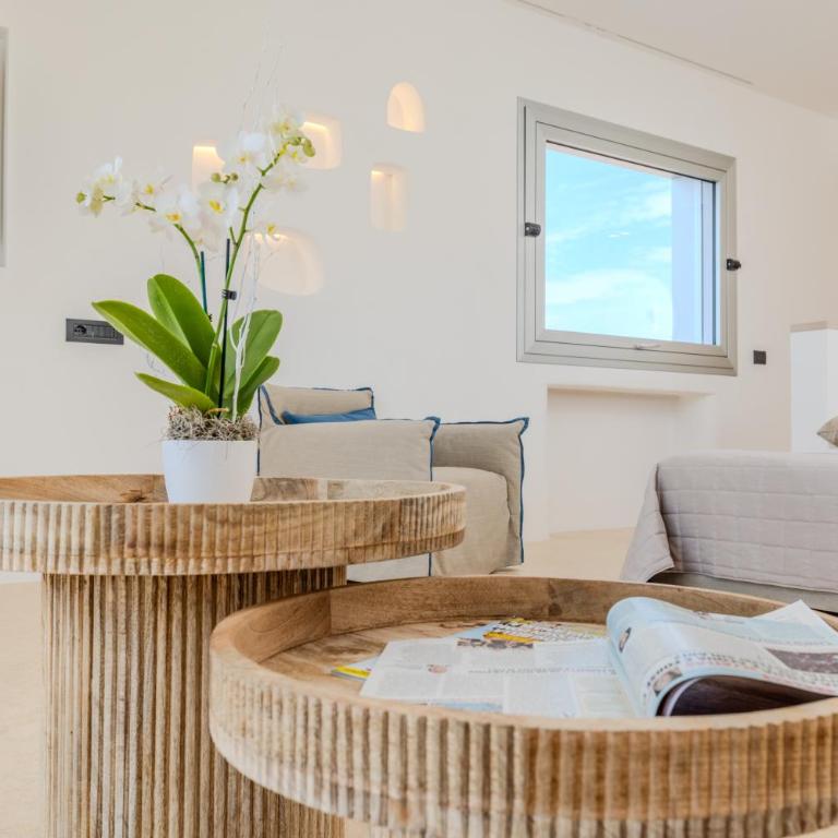 Antares Rooms and Suites - Suite with Sea View - 8