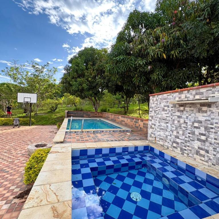 Hotel Resort Campestre Puerta Del Sol - San Gil - Villa Superior - 3