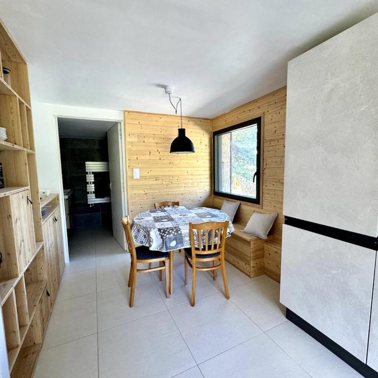 Luxury apartment in Briançon - Appartement 1 Chambre avec Balcon et Vue sur les Montagnes - 5