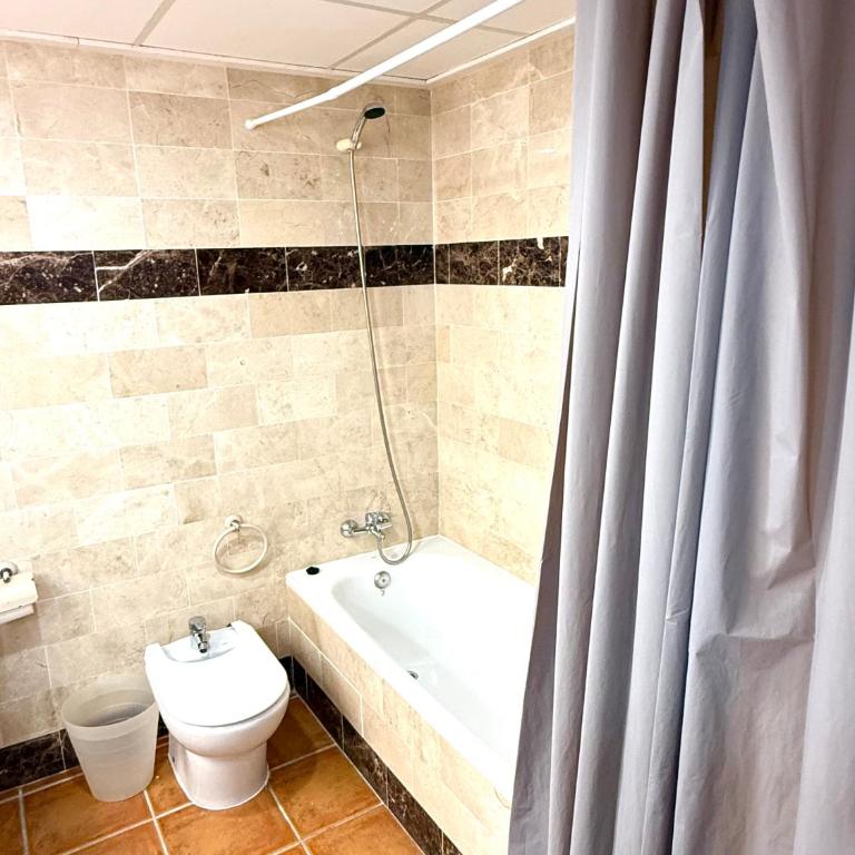 Beautiful Poolside Garden Apartment Spirit A95 - Apartment mit 2 Schlafzimmern - 24