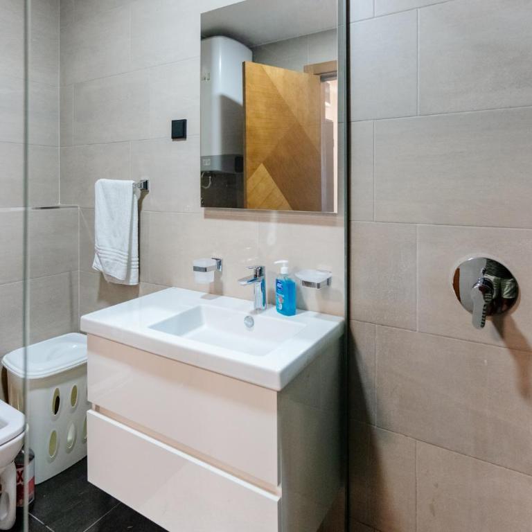 Hill Home apartment - Superior Apartman sa 1 Spavaćom Sobom - 7