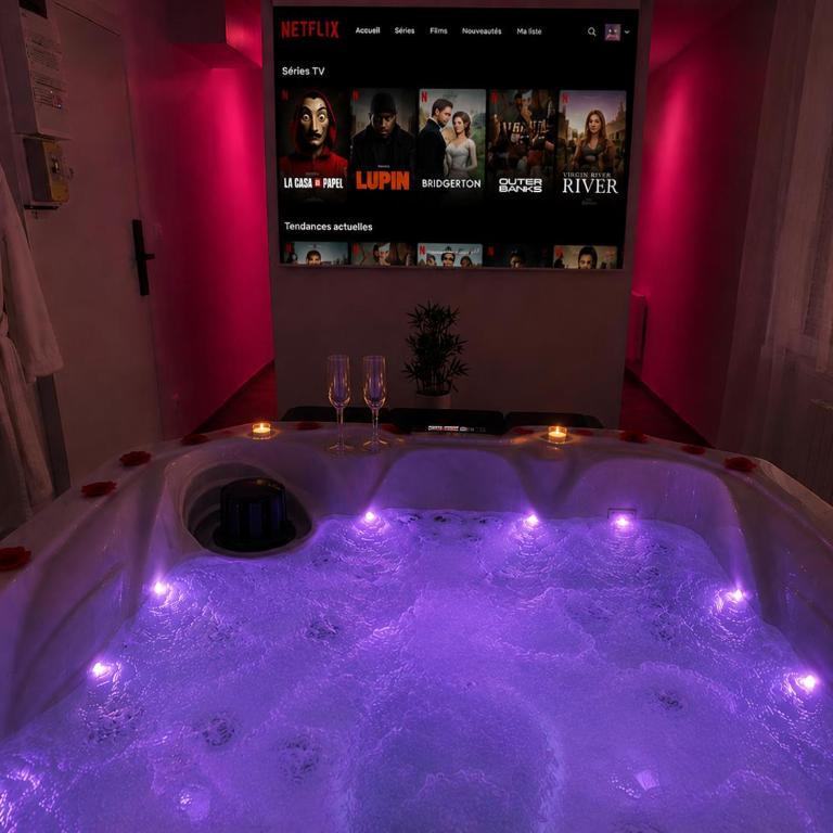 Eaux Spa - Chambre Lit Queen-Size avec Baignoire Spa - 7