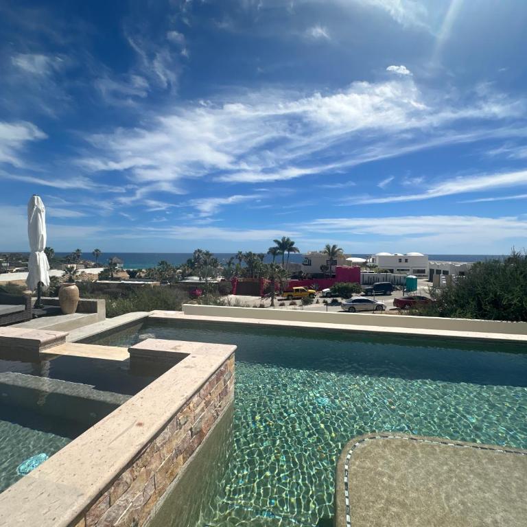 8BR Beach Estate, Pool, Hot Tub, 4 Villas - Eight-Bedroom House - 4