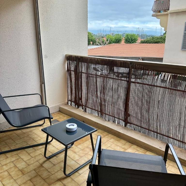 Charmant studio au Vieil Antibes - Plages à pied - Apartment mit 1 Schlafzimmer - 1