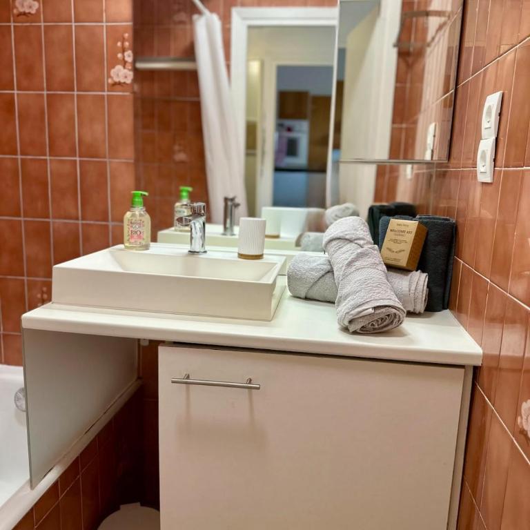 Charmant studio au Vieil Antibes - Plages à pied - Apartment mit 1 Schlafzimmer - 3