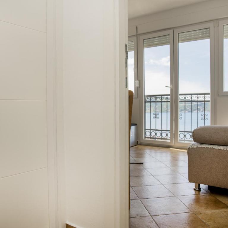 Lala - Apartment with Sea View - 12