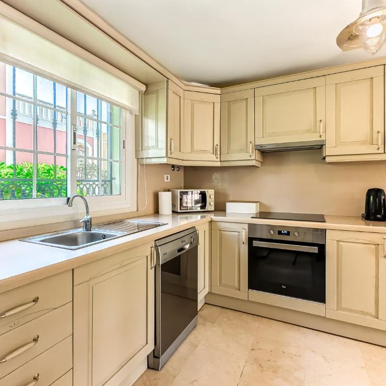 Paraiso Poolside townhouse in Palm-Mar - Two-Bedroom Townhouse - 14