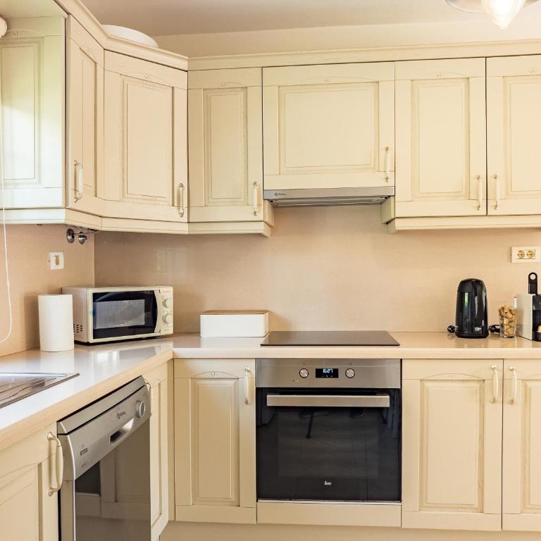 Paraiso Poolside townhouse in Palm-Mar - Two-Bedroom Townhouse - 34