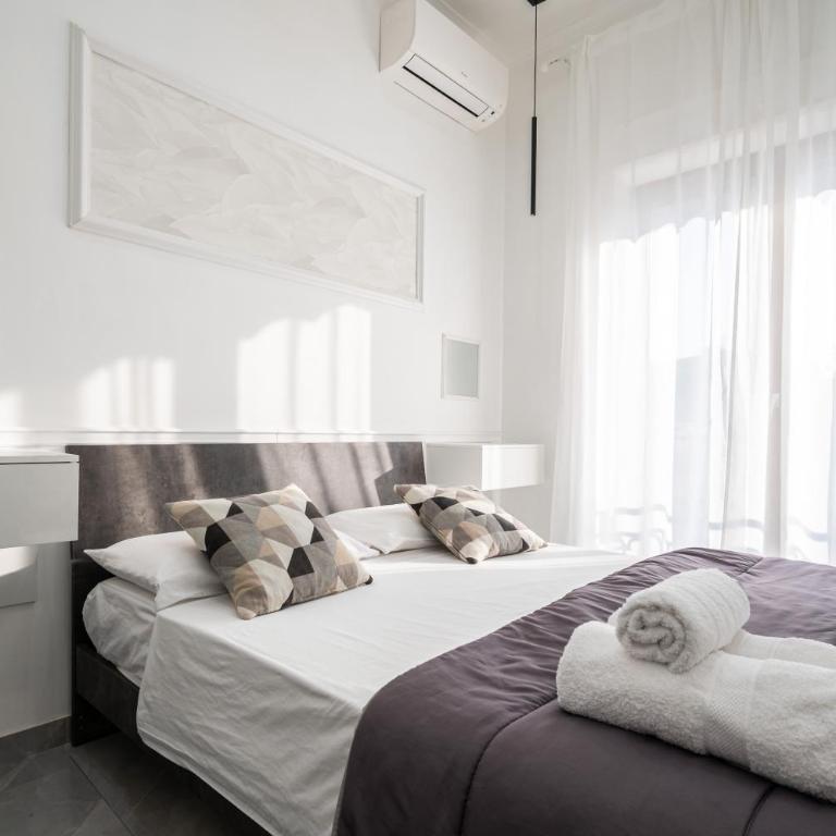 Giordano Suite Center - Camera Familiare Deluxe - 13