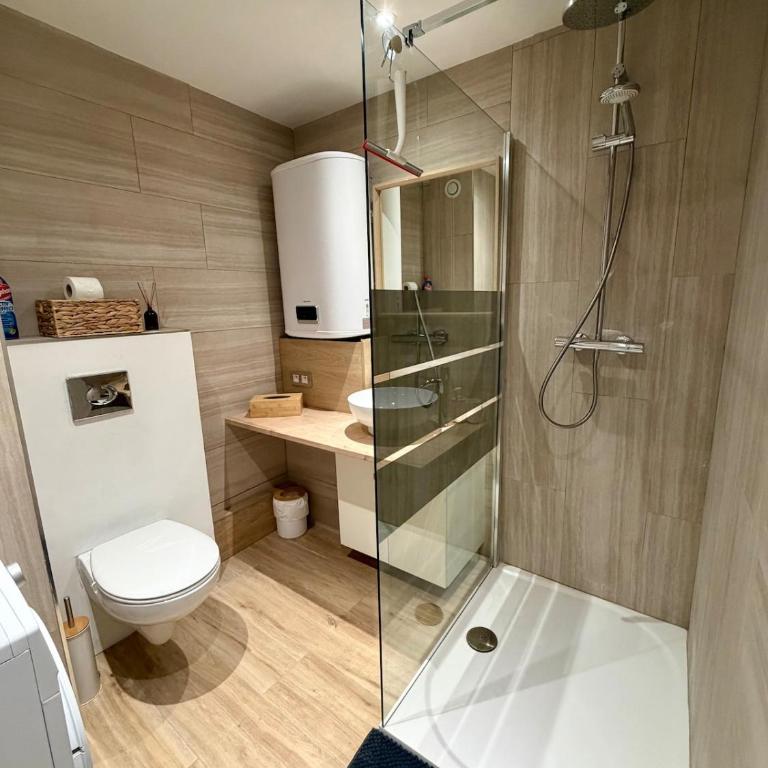 Studio 5 min à pied de la plage, Parking et climatisation - Golfe Juan - Appartement 1 Chambre - 9