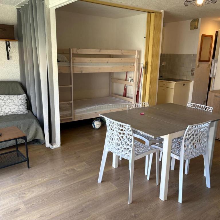 NautiCap - Two-Bedroom Apartment - 2
