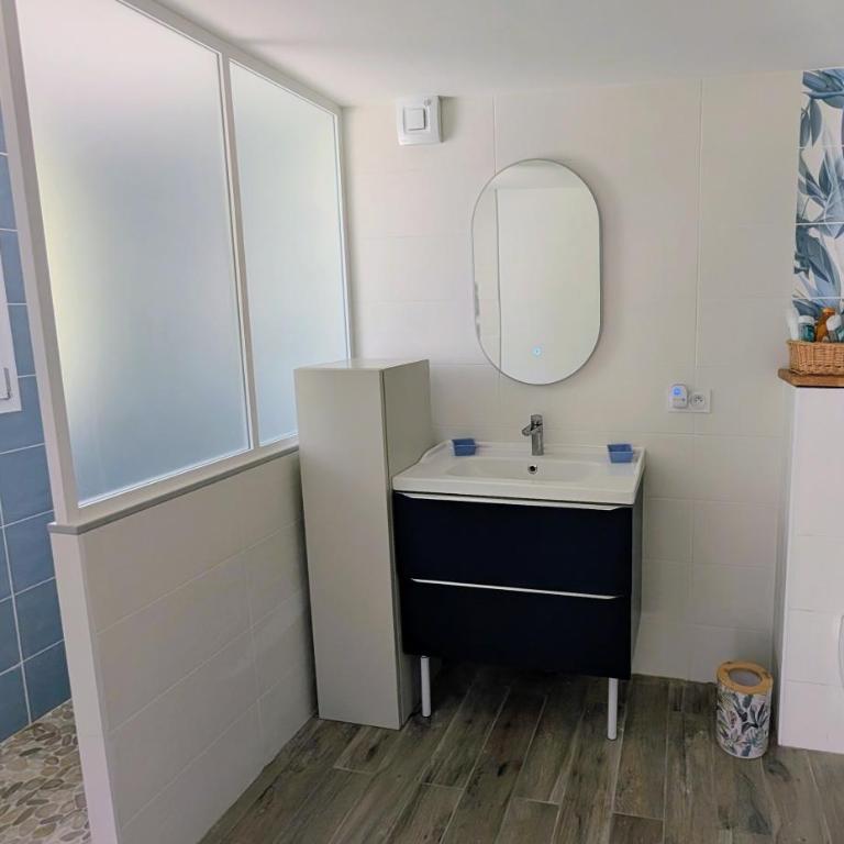 Mazet à Uzès, proche du haras national, wifi et parking privé gratuit - Maison de Vacances - 7